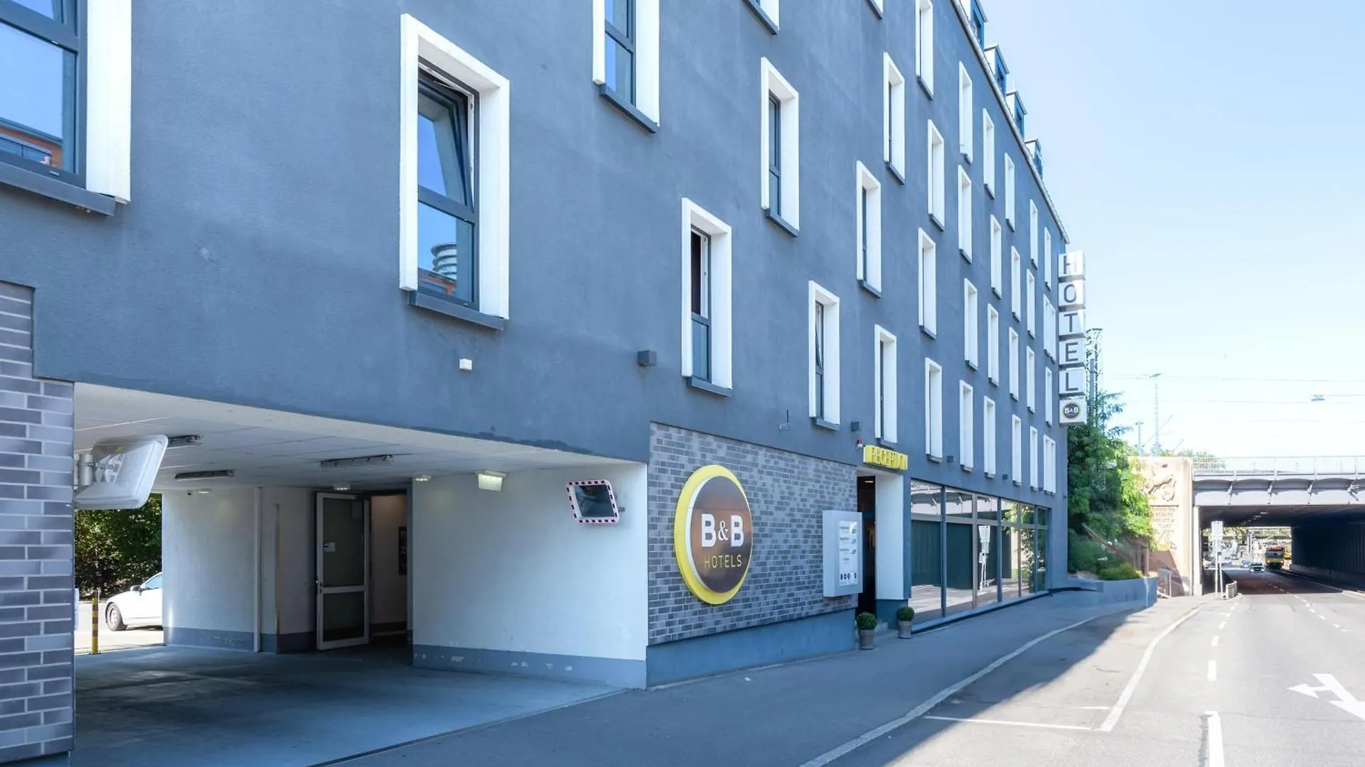 B&B Hotel Stuttgart-Bad Cannstatt
