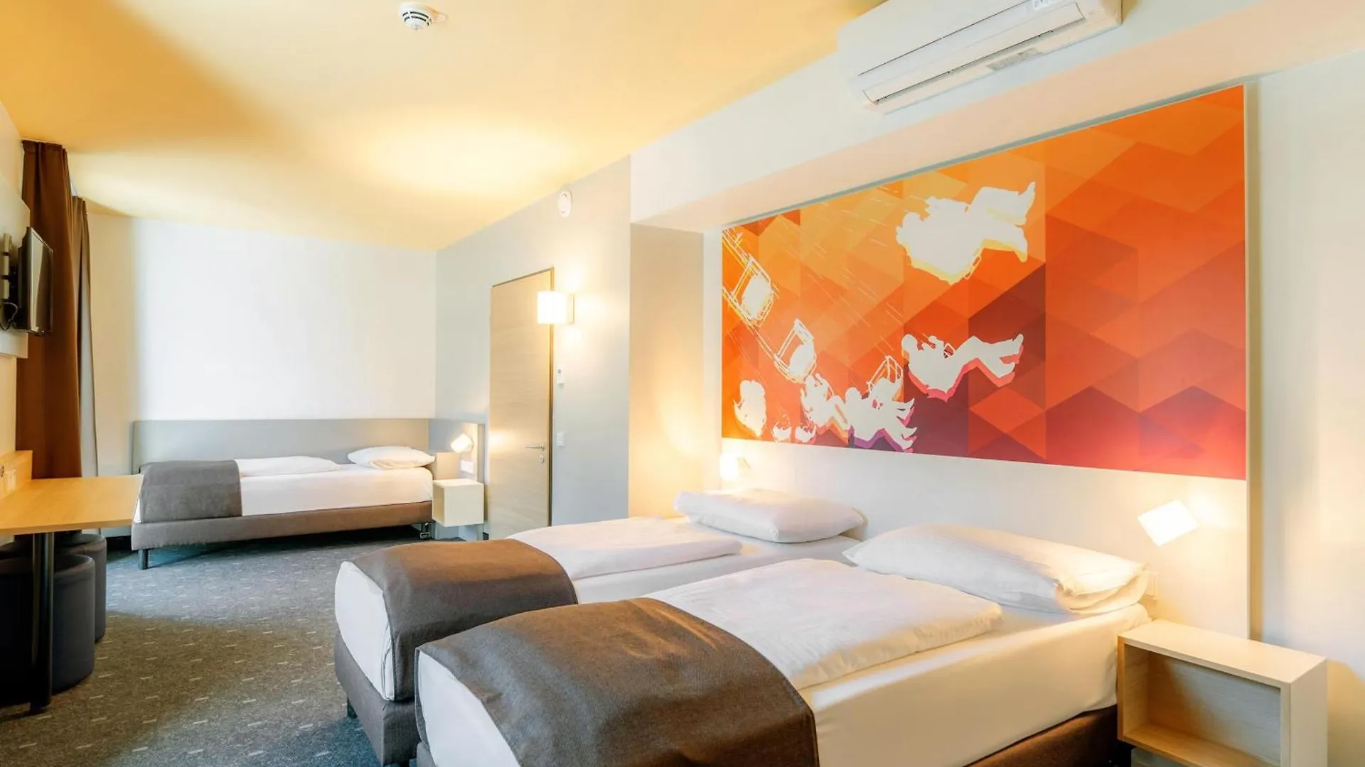 B&B Hotel Stuttgart-Bad Cannstatt 3*, Stuttgart
