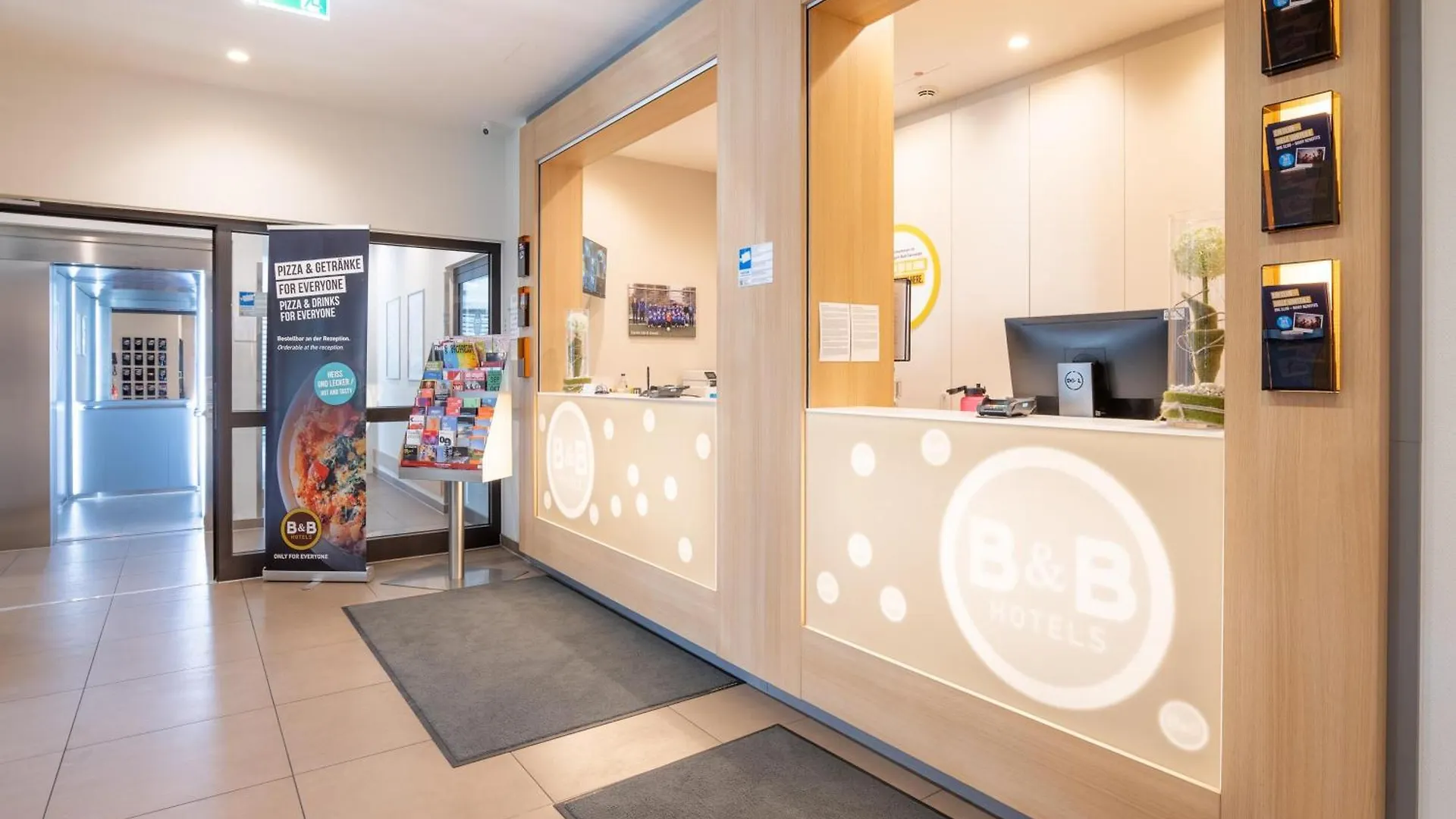 ***  B&B Hotel Stuttgart-Bad Cannstatt Almanya